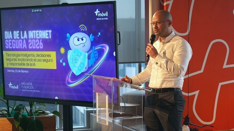 Мас Мовиль и Фонд продвигают безопасное и ответственное использование ИИ в Панаме