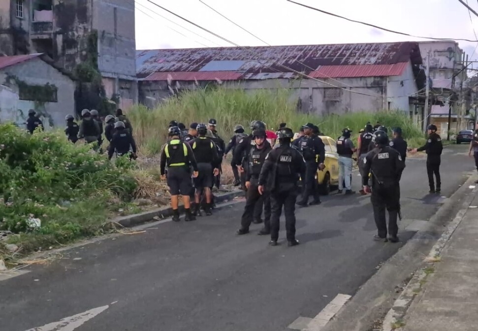 Teen Shot in Ear During Shooting in Colón