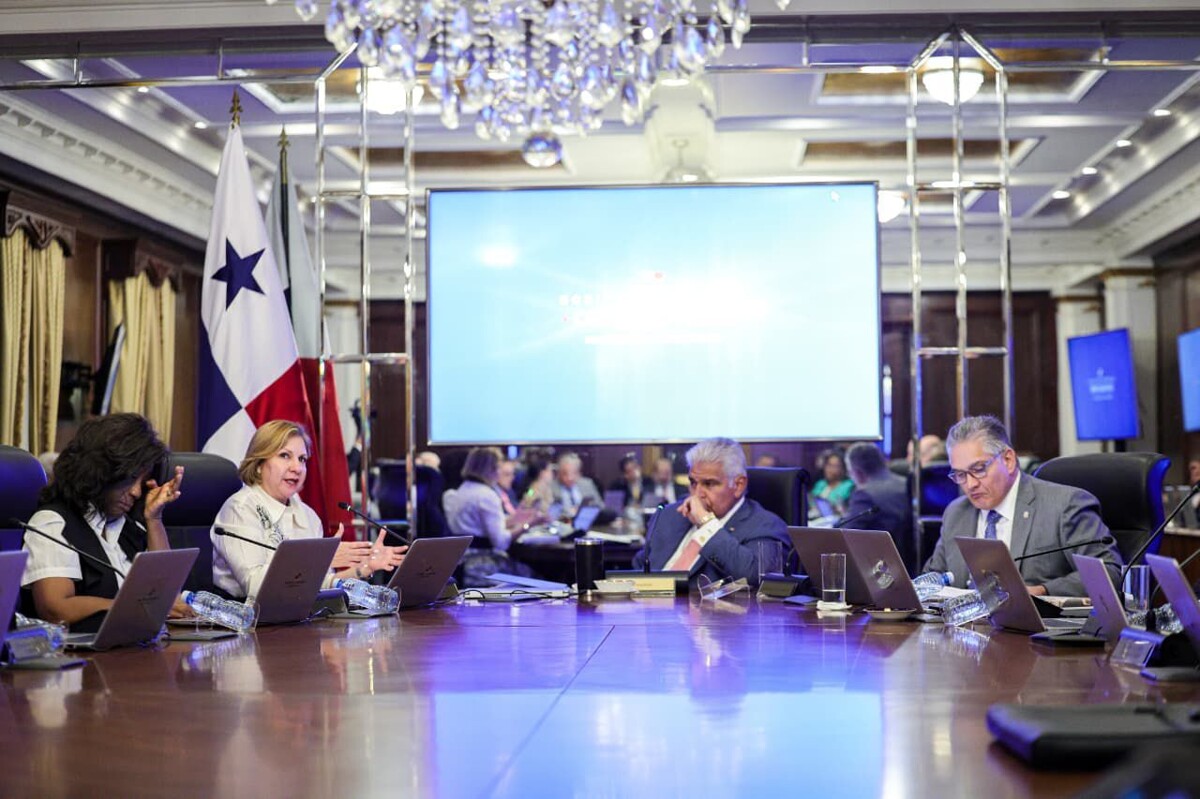 Panama Government Restores Port Operations