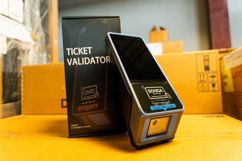New Validators to Enable QR and Bank Card Payments in Public Transport