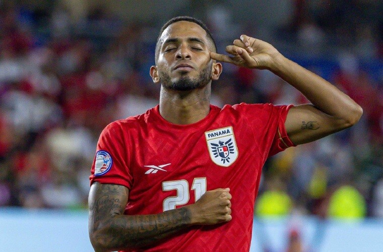 César Yanis Gets Last Chance for Panama World Cup Squad