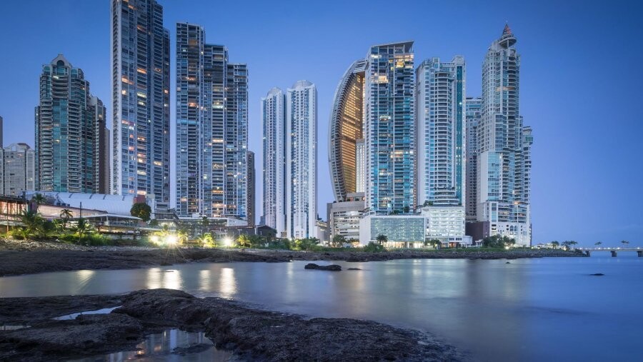 Panama and Yucatán: How a New Casino Corridor for Investors Is Taking Shape