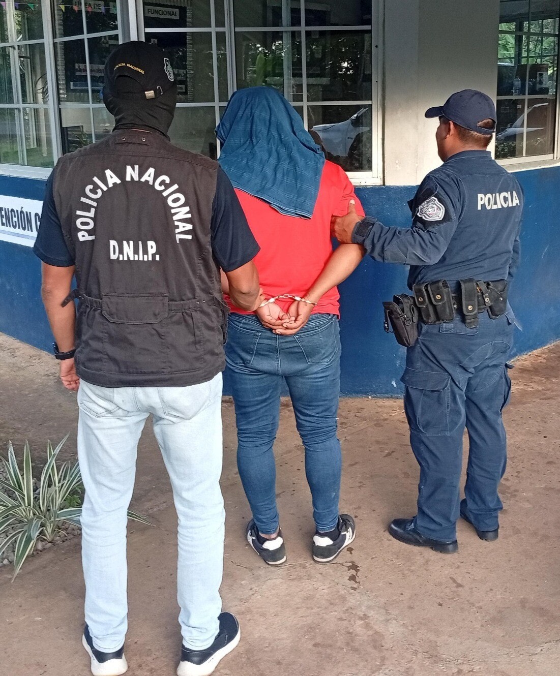 Панамская юстиция: мужчина с тюремным сроком за изнасилование был задержан на улице