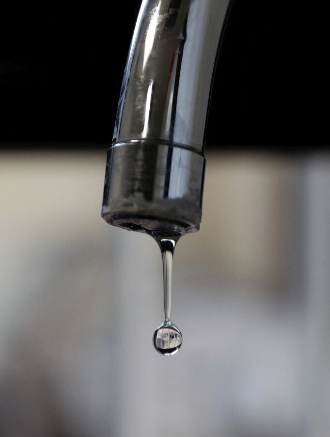 马达故障减少巴拿马饮用水产量