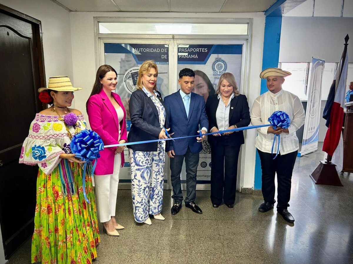 Bocas del Toro Reopens Passport Office