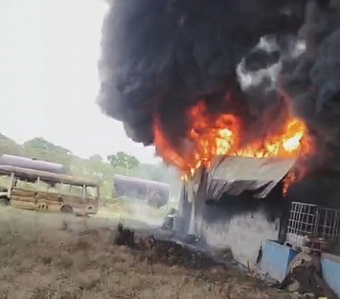 Пожар на предприятии по переработке шин в Танаре