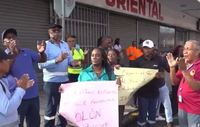 Idaan Officials in Colón Go on Strike Over Unpaid Bonuses