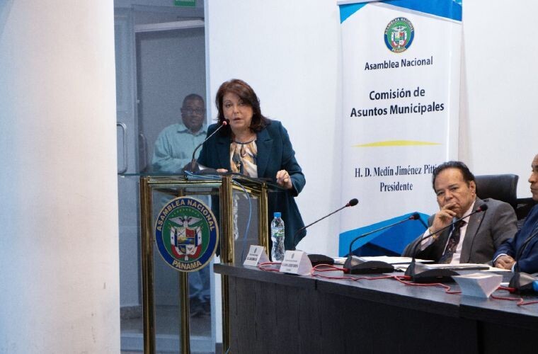 Panama's AND Head Announces Decentralization Law Review