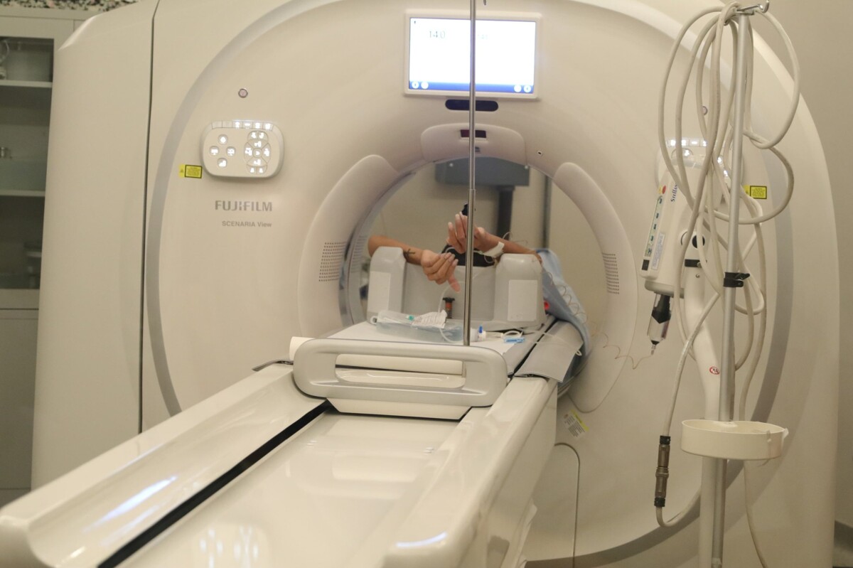 Minister of Health Inaugurates Modern Tomograph in Los Santos Hospital