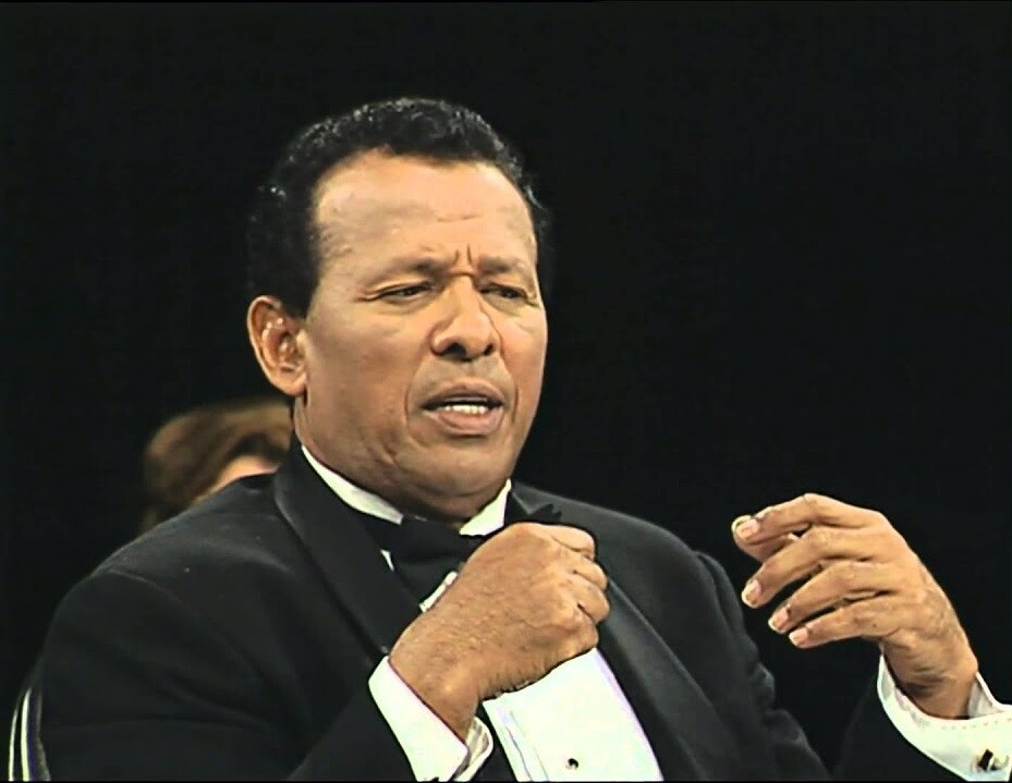 巴拿马萨尔萨歌手和喜剧演员苏格拉底·拉索去世