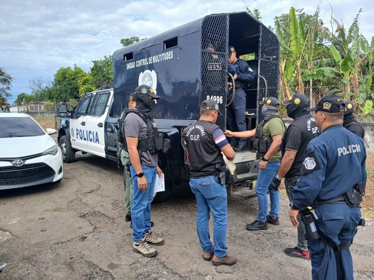 奇里基省警察行动“菲拉克斯”