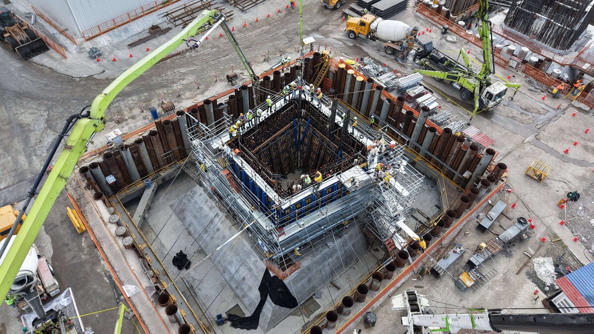 巴拿马因大桥建设延误引发交通危机