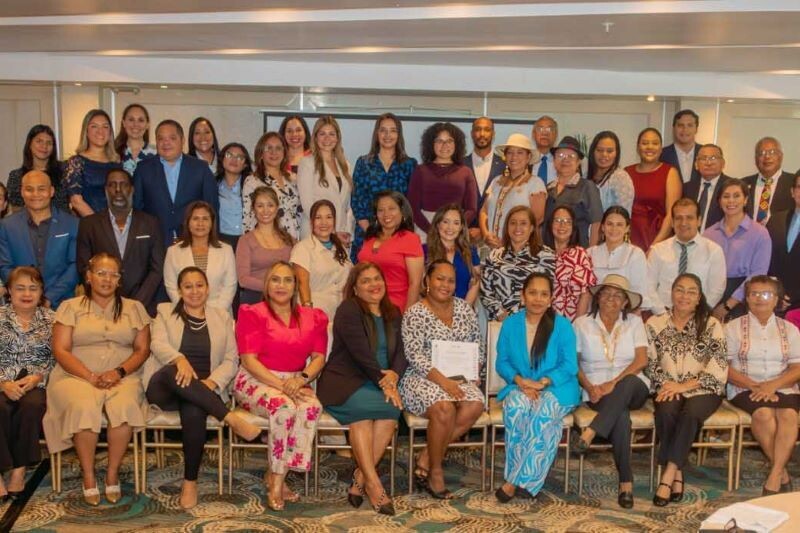 AmCham Панама отметила 15 лет программы лидерства для директоров школ