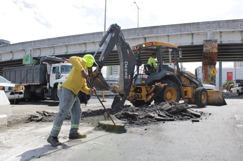 Public Works Ministry rehabilitates El Paical Avenue with 12 tons of asphalt