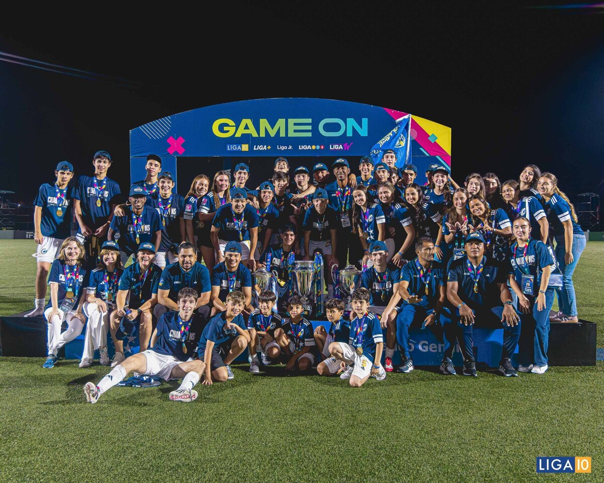 巴拿马学校足球锦标赛开幕