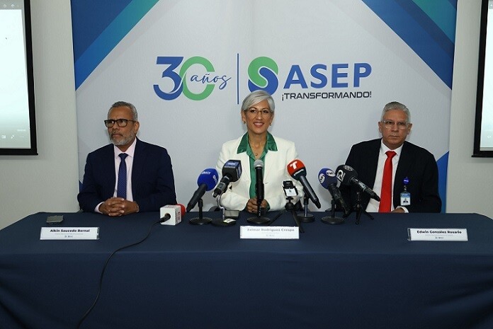 Panama Opens Door to Third Mobile Operator