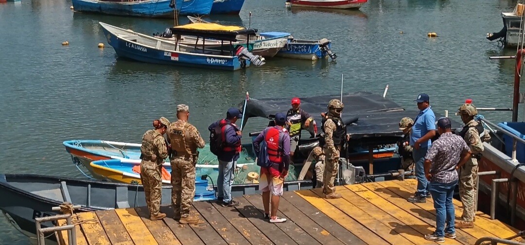 Seizure of vessels in Mariato for prohibited nets