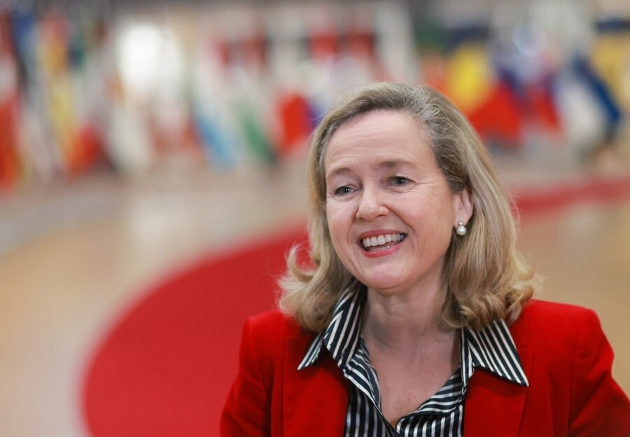 EU to impose 3-euro fee on cheap packages from China