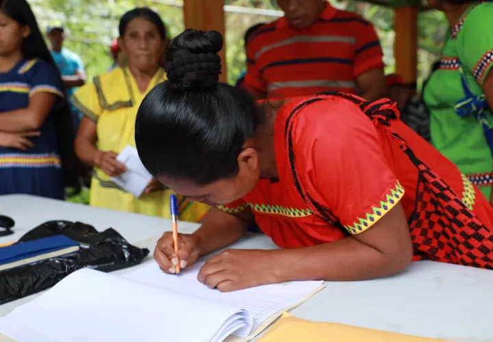 MIDES приостановила выплаты в провинции Дарьен и комарке Эмбера-Вунаан