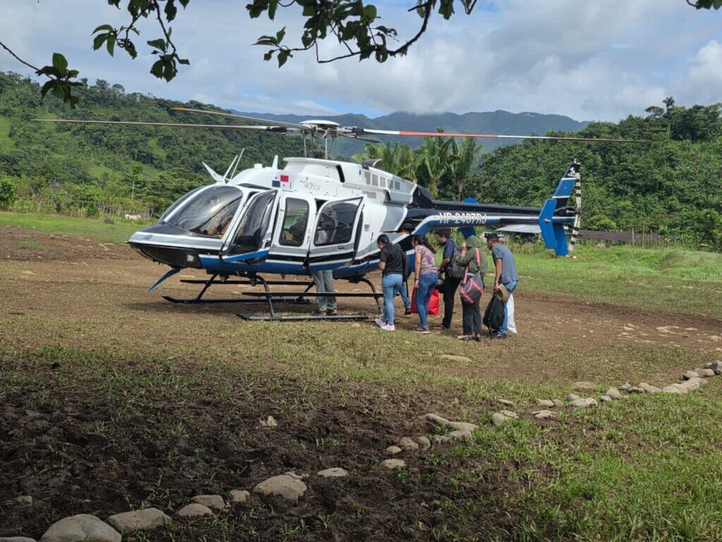 Panama's Ministry of Education organizes teacher transfer to remote areas