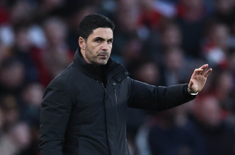 Arsenal fights for Champions League quarterfinal spot