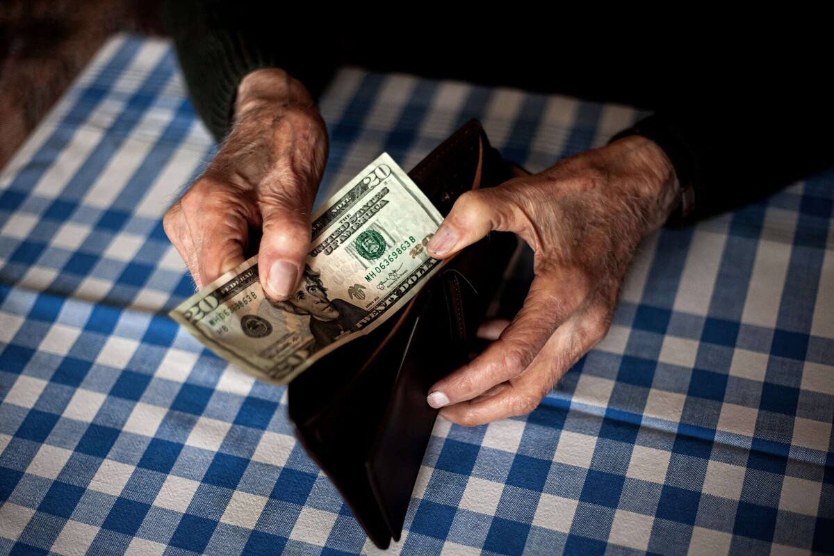 巴拿马养老金和奖金支付