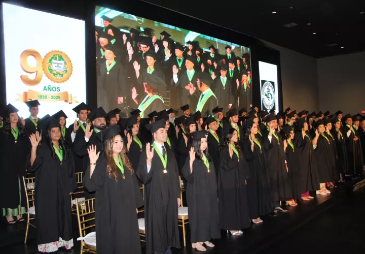 University of Panama Reduces Diploma Costs