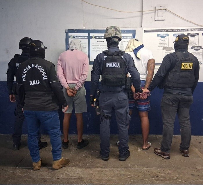 Двух мужчин обвиняют в убийстве в Арко-Ирис