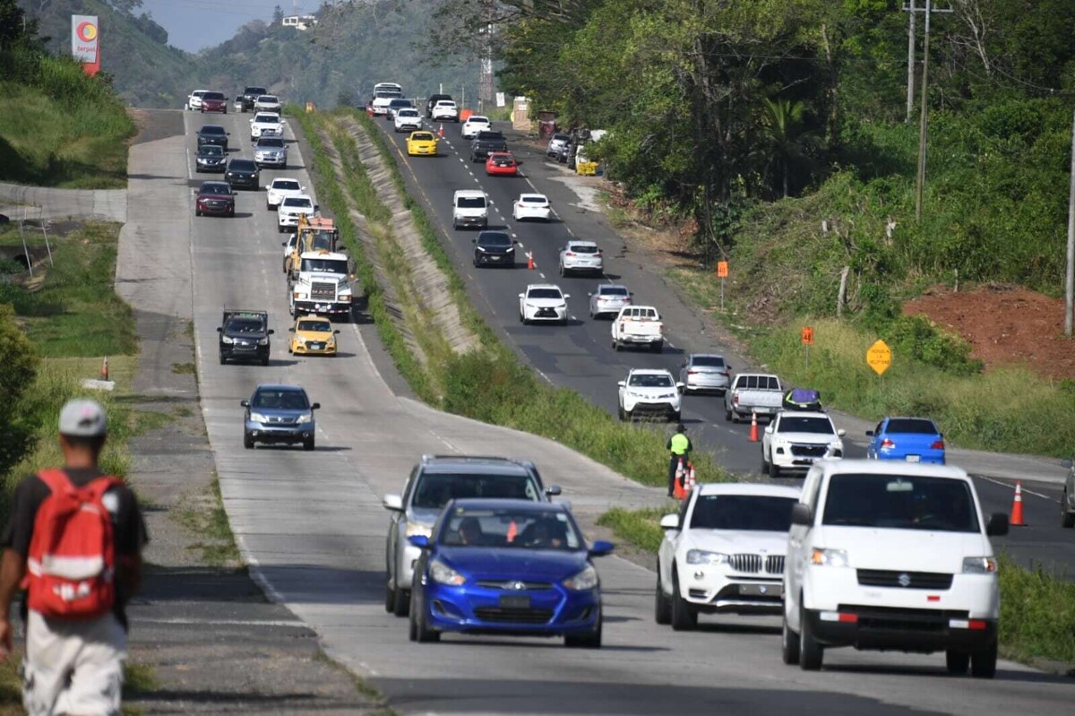 巴拿马圣周期间实施车道逆行