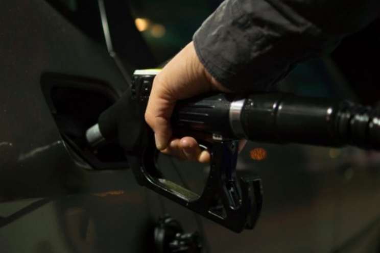 Panamá reduce precios de la gasolina y el diésel