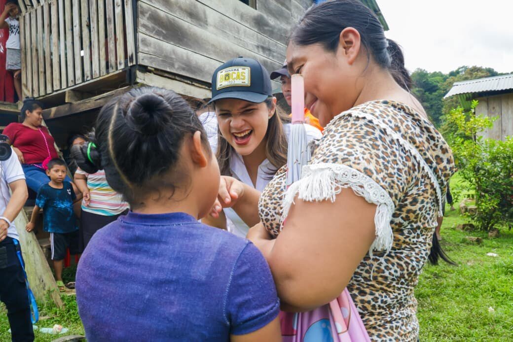 Minister of Labor and Vice Minister of Housing prevent eviction of 300 families in Bocas del Toro