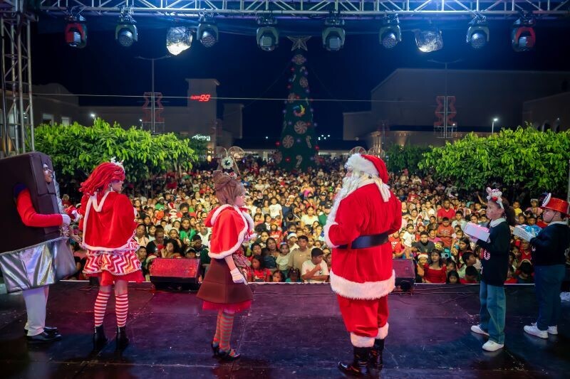 Arraiján Town Center Kicks Off Christmas Season