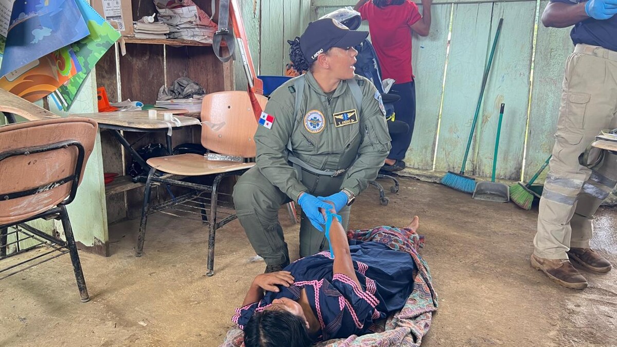 Panama's Aeronaval Service Saves Lives in Remote Areas