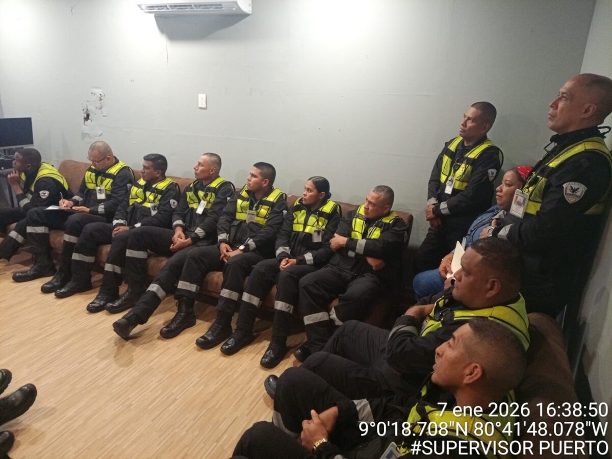 Aduanas capacita a personal de Minera para reforzar controles en exportación