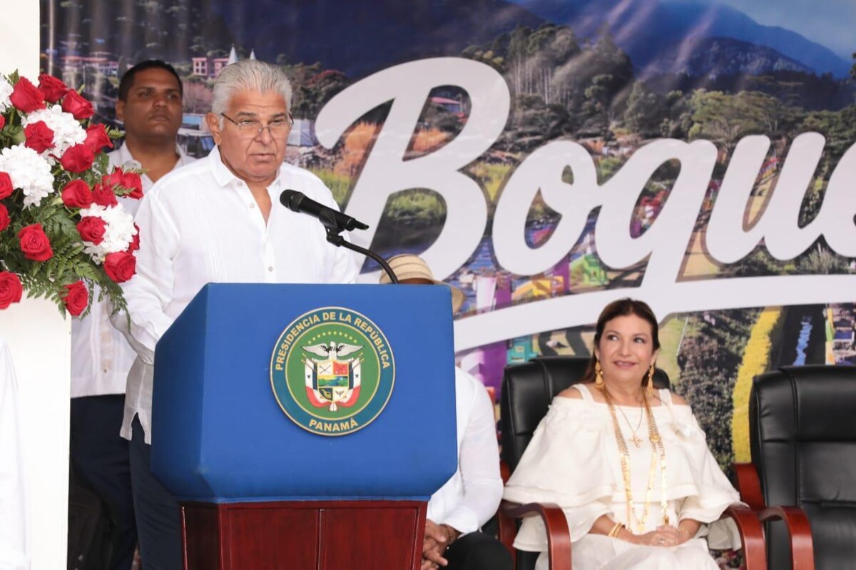 Президент Мулино в Бокете подчеркнул международные достижения и экономическое восстановление страны