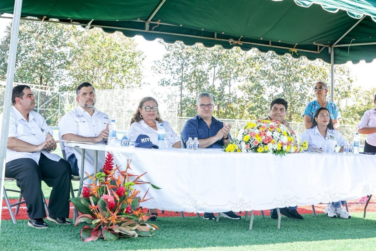 Panama Government Opens New Sports Field in Veraguas
