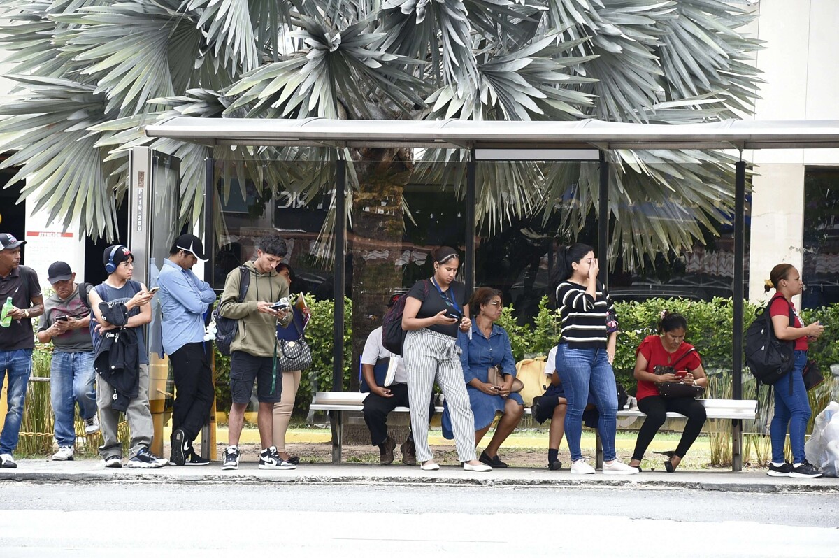 巴拿马经济危机：失业和非正式经济威胁社会平衡