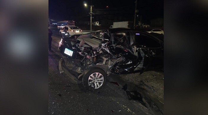 Impressive multi-vehicle accident on Domingo Díaz highway