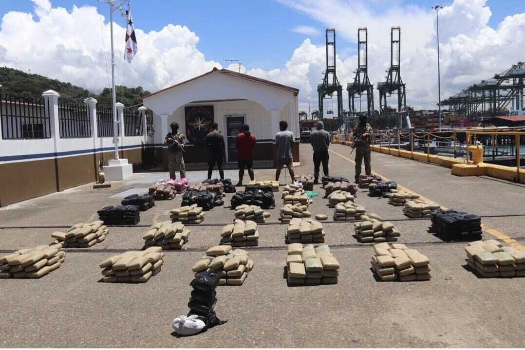 Seize over a thousand kilos of drugs in San Carlos