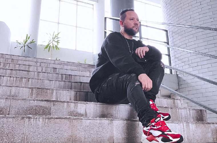 巴拿马舞家约里·坎波斯与病痛抗争并寻求支持