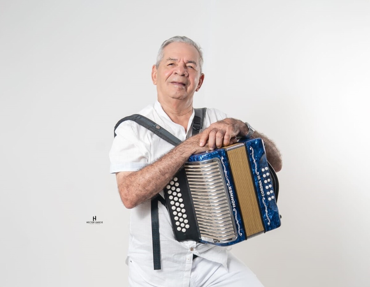 «El Paladín» and «Maquinaria Roja» release new anthem for Panama's Carnival