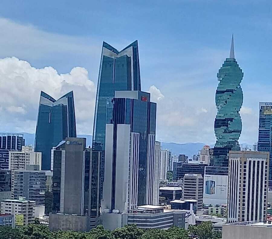 Panama's 2025 Fiscal Deficit to Fall Below Projections