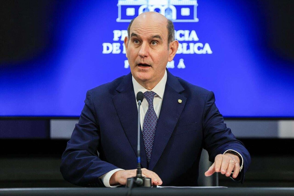 Rising Oil Prices and Public Debt in Panama