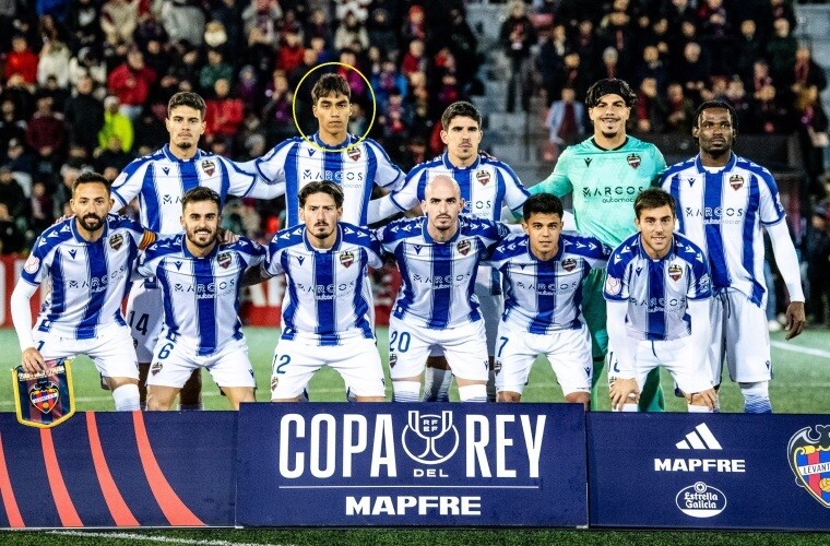Panamanian footballer Martín Krug debuts for Levante's first team
