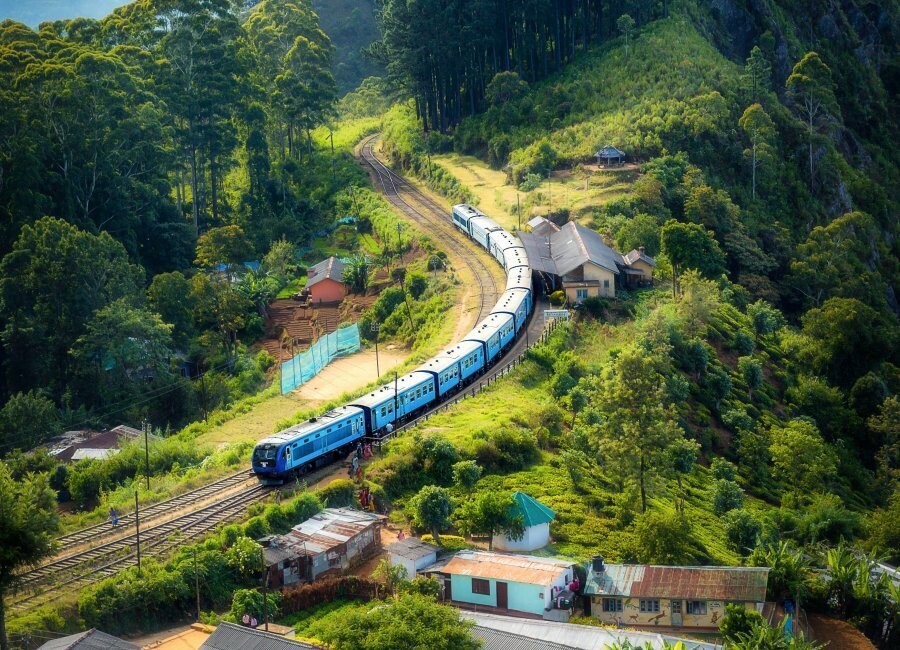 Gobierno de Panamá aprueba multimillonario contrato para el tren Panamá-David