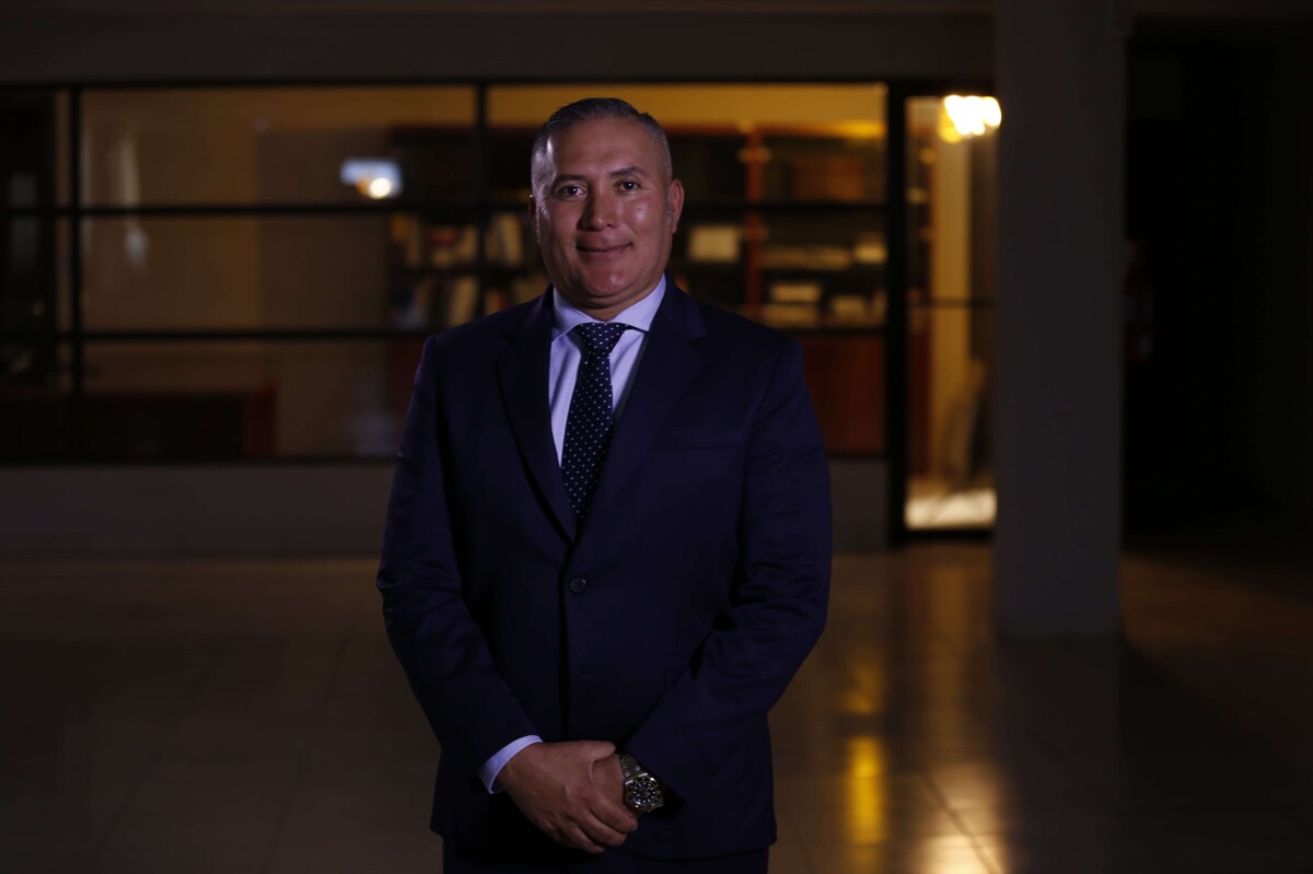 巴拿马议员罗纳德·德·格拉西亚的政治道路和优先事项