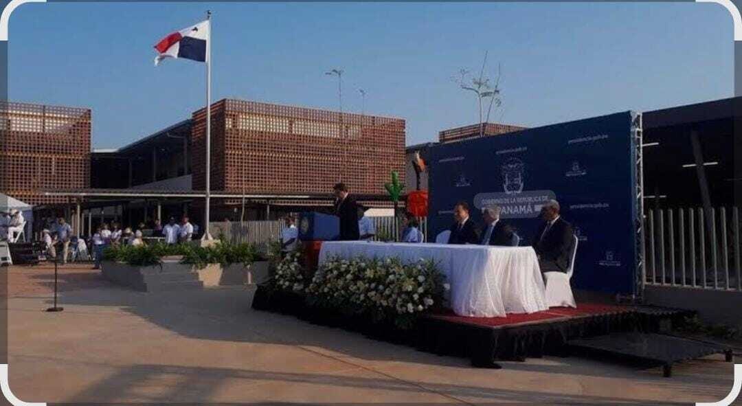 Parents Protest $40 Fee for Christmas Party at School