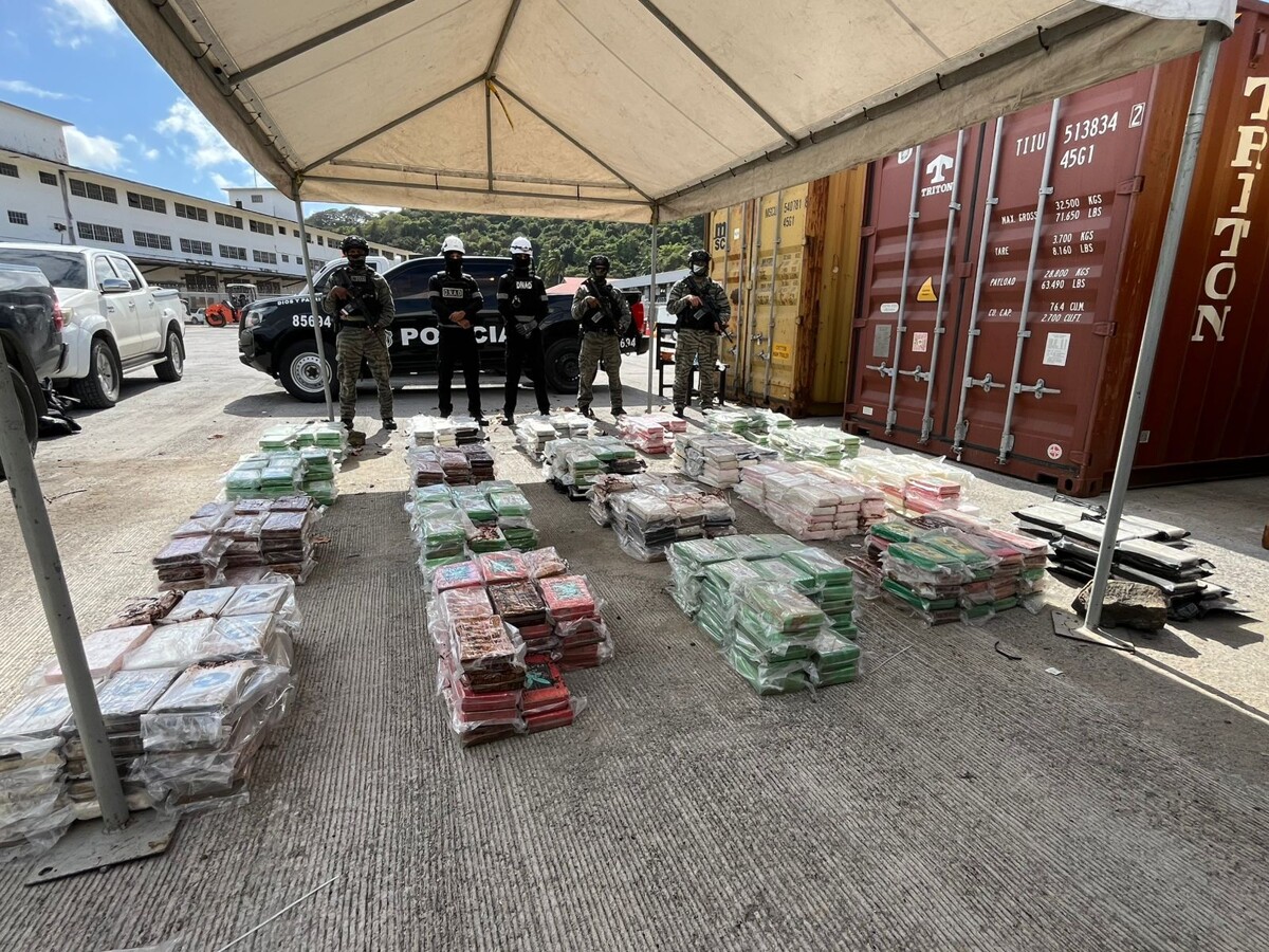 Incautan 811 kilos de droga en un puerto del Pacífico