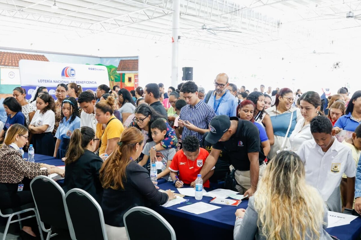 Национальная лотерея Панамы начала выплату стипендий студентам