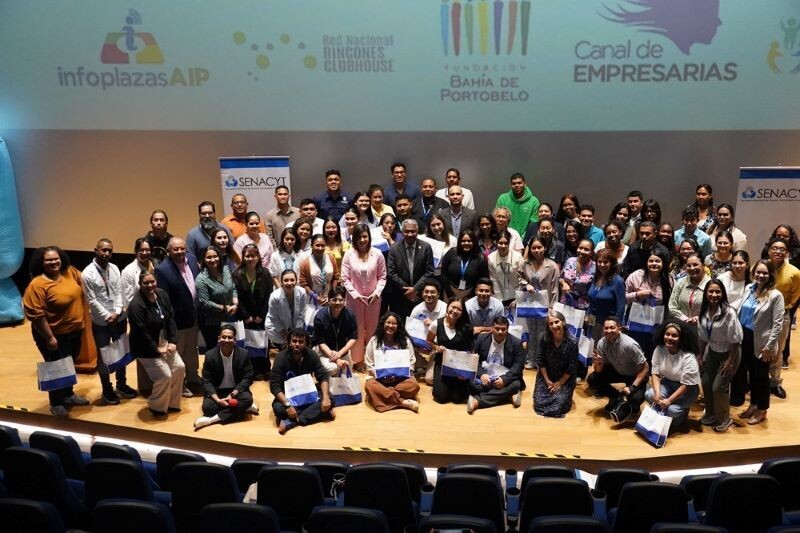 Senacyt Trains Over 300 Panamanians in Digital Skills with Conecta Panamá Program